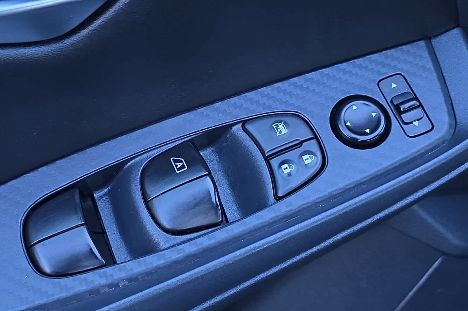 Used 2024 Nissan Sentra SV FWD image 13