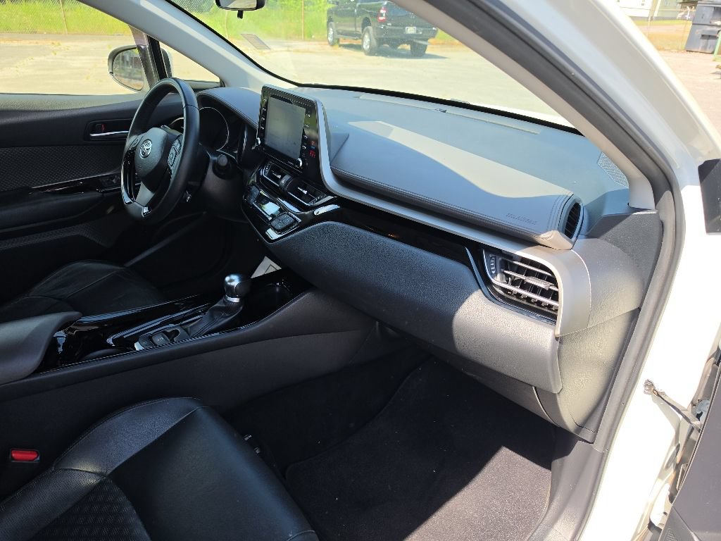 Used 2021 Toyota C-HR Limited FWD image 30