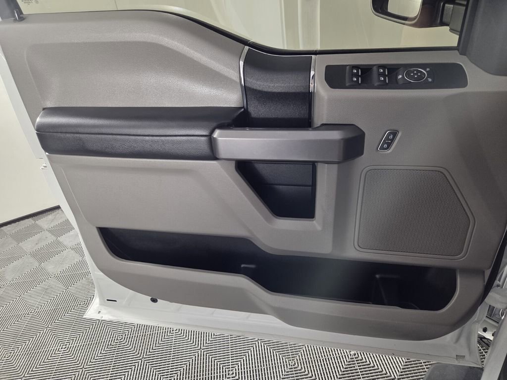 Used 2020 Ford F350 XLT AWD/4WD image 23