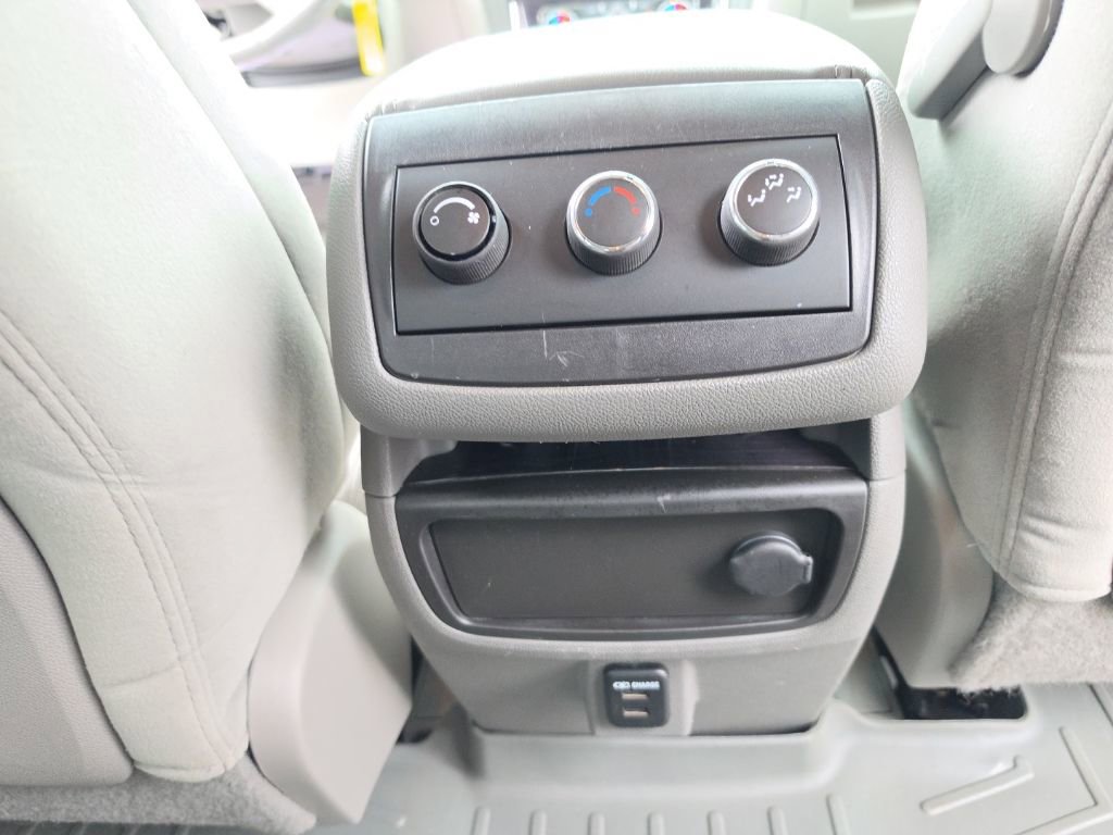 Certified 2016 Buick Enclave Convenience FWD image 28