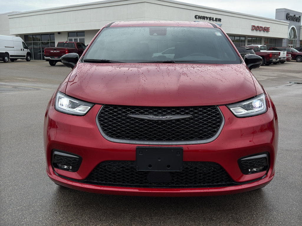 New 2026 Chrysler Pacifica Select FWD image 3