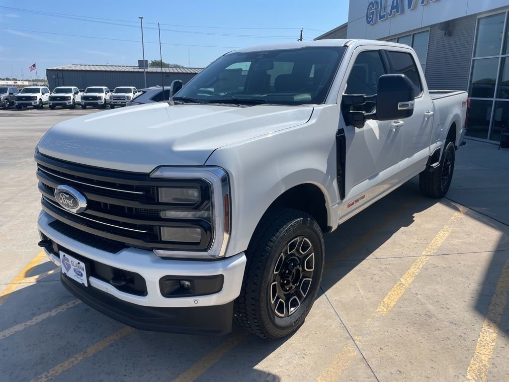 New 2026 Ford F350 Platinum w/ FX4 Off-Road Package image 3