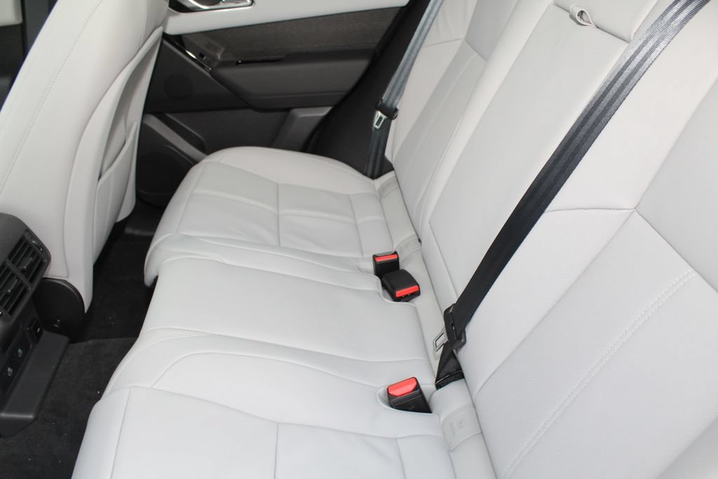 New 2026 Land Rover Range Rover Velar Dynamic SE AWD/4WD image 33