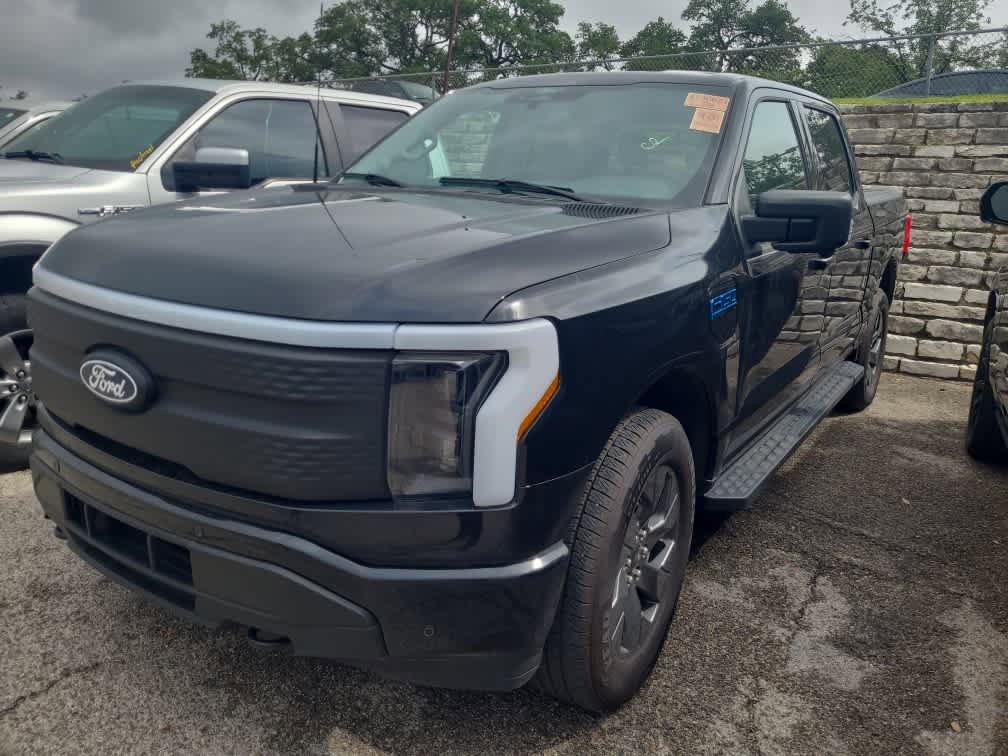 Used 2025 Ford F150 Lightning Flash AWD/4WD image 2