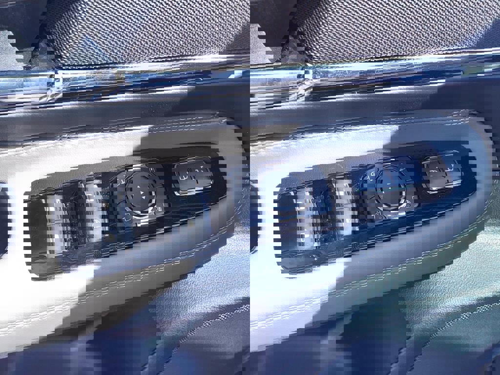 Used 2023 Lincoln Corsair Grand Touring w/ Equipment Group 302A image 39