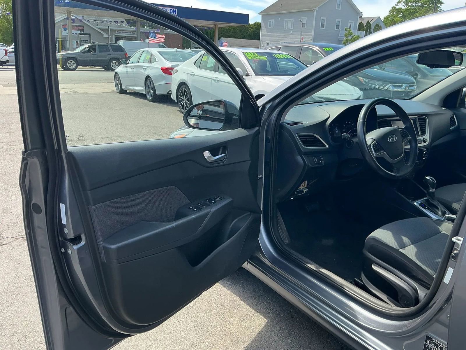 Used 2018 Hyundai Accent Limited FWD image 7
