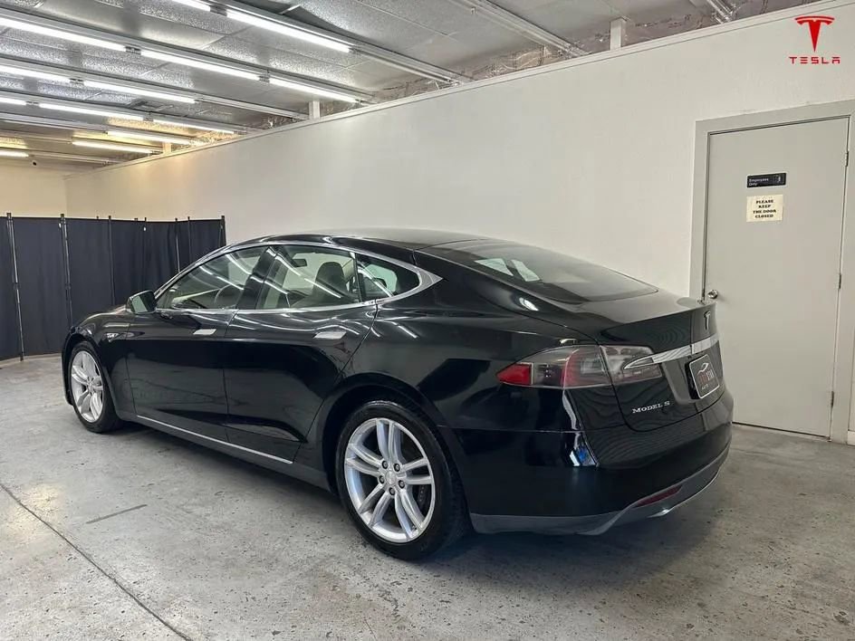 Used 2013 Tesla Model S RWD image 6