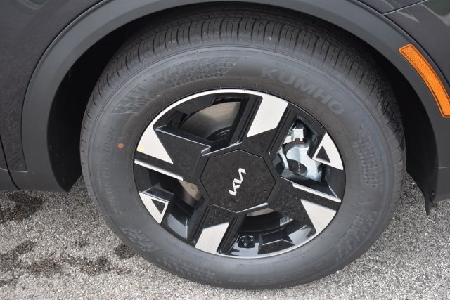 New 2026 Kia Sportage LX w/ LX Convenience Package FWD image 12