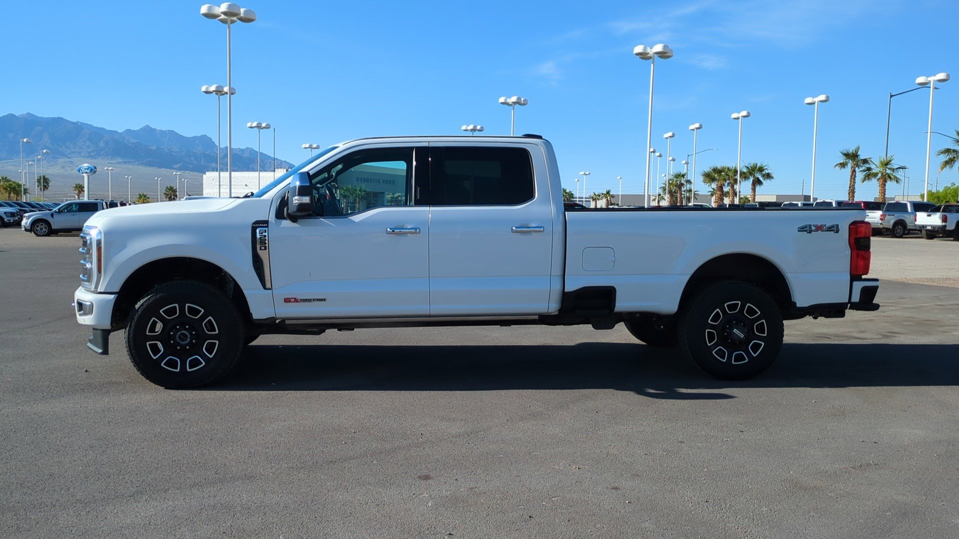 Used 2024 Ford F250 Platinum image 6