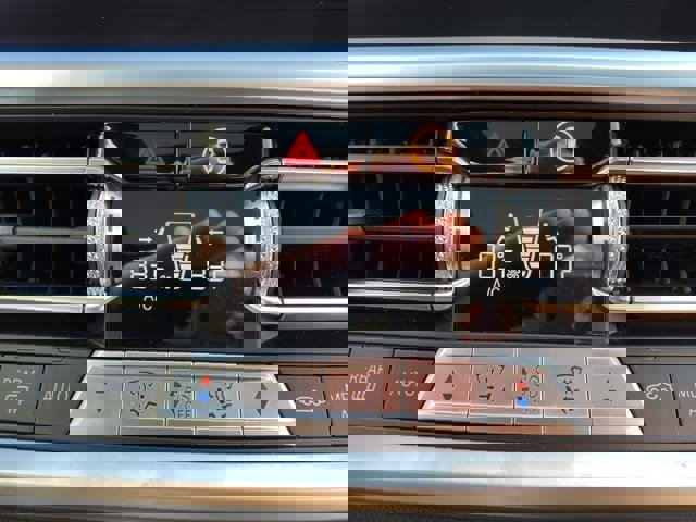 Used 2021 BMW 330i xDrive Sedan w/ Convenience Package image 30