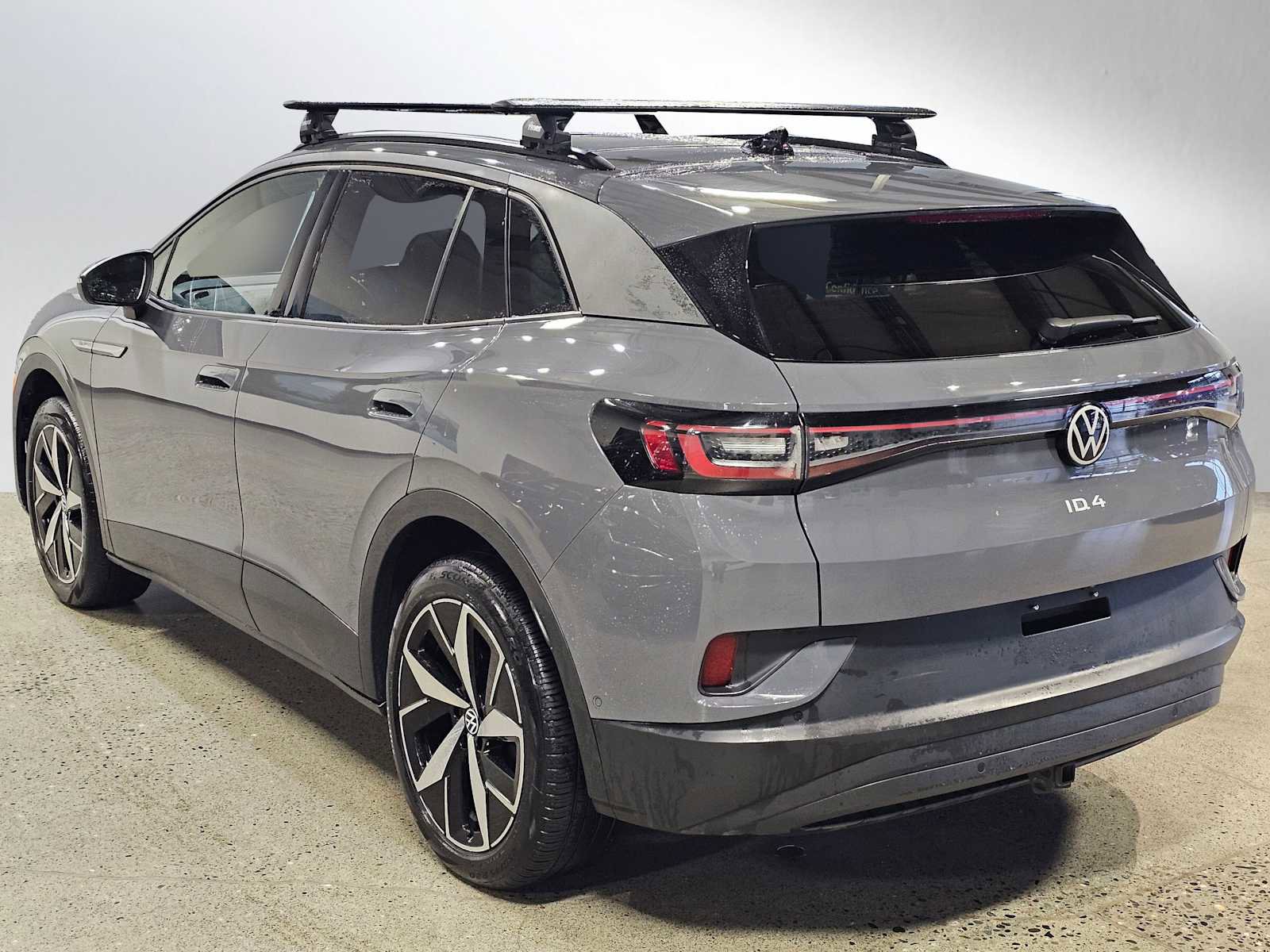 Used 2023 Volkswagen ID.4 Pro S image 5