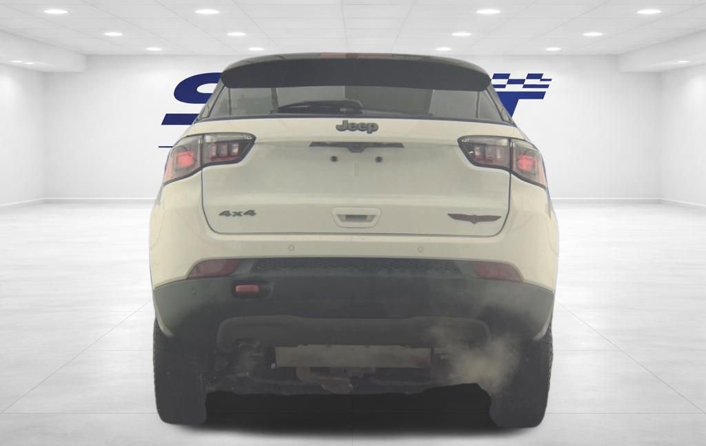 Used 2025 Jeep Compass Trailhawk image 7