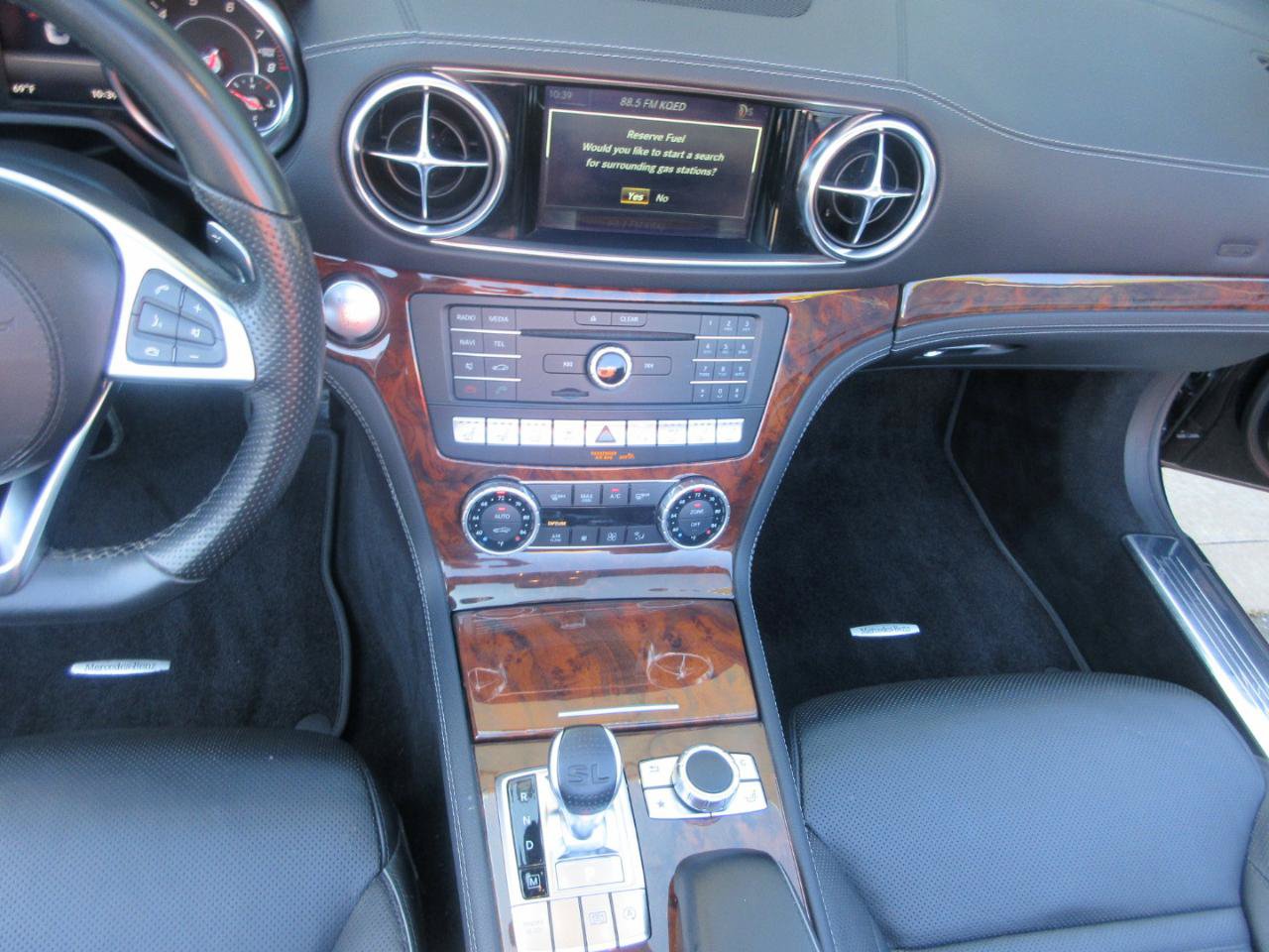 Used 2017 Mercedes-Benz SL 550 image 38