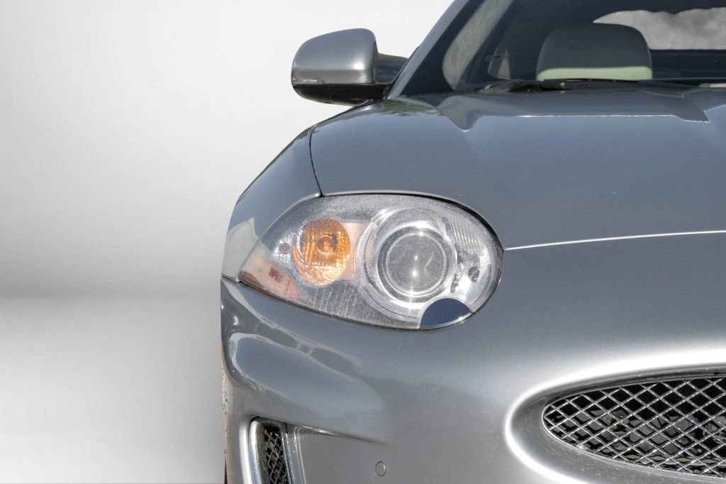 Used 2010 Jaguar XK Convertible image 43