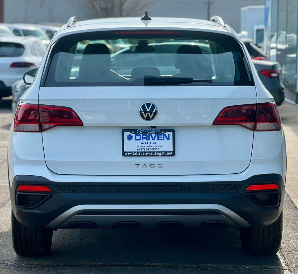 Used 2024 Volkswagen Taos S FWD image 4