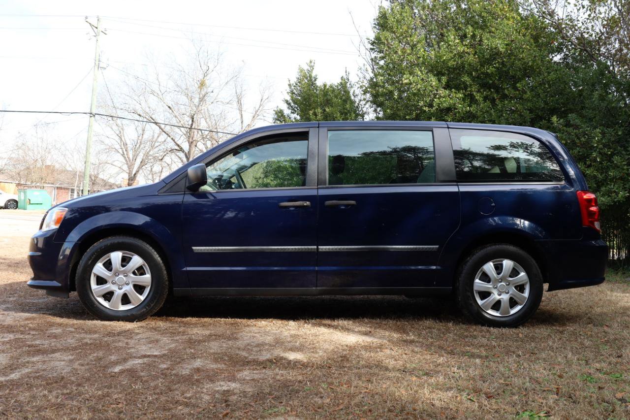 Used 2016 Dodge Grand Caravan American Value Package image 2