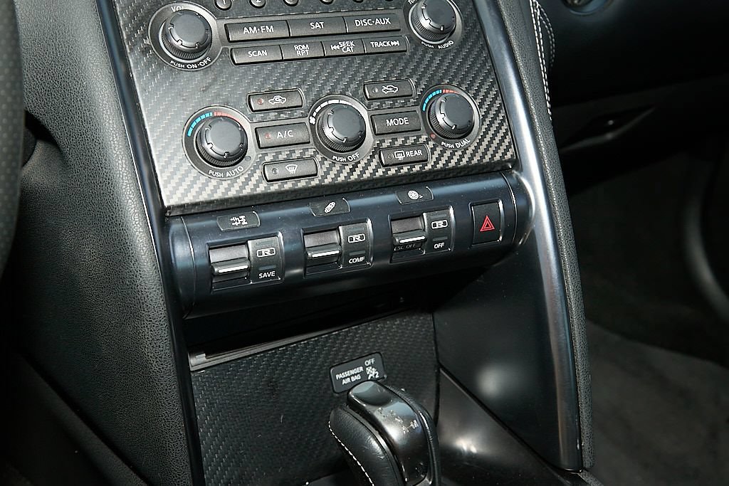 Used 2016 Nissan GT-R Premium AWD/4WD image 31