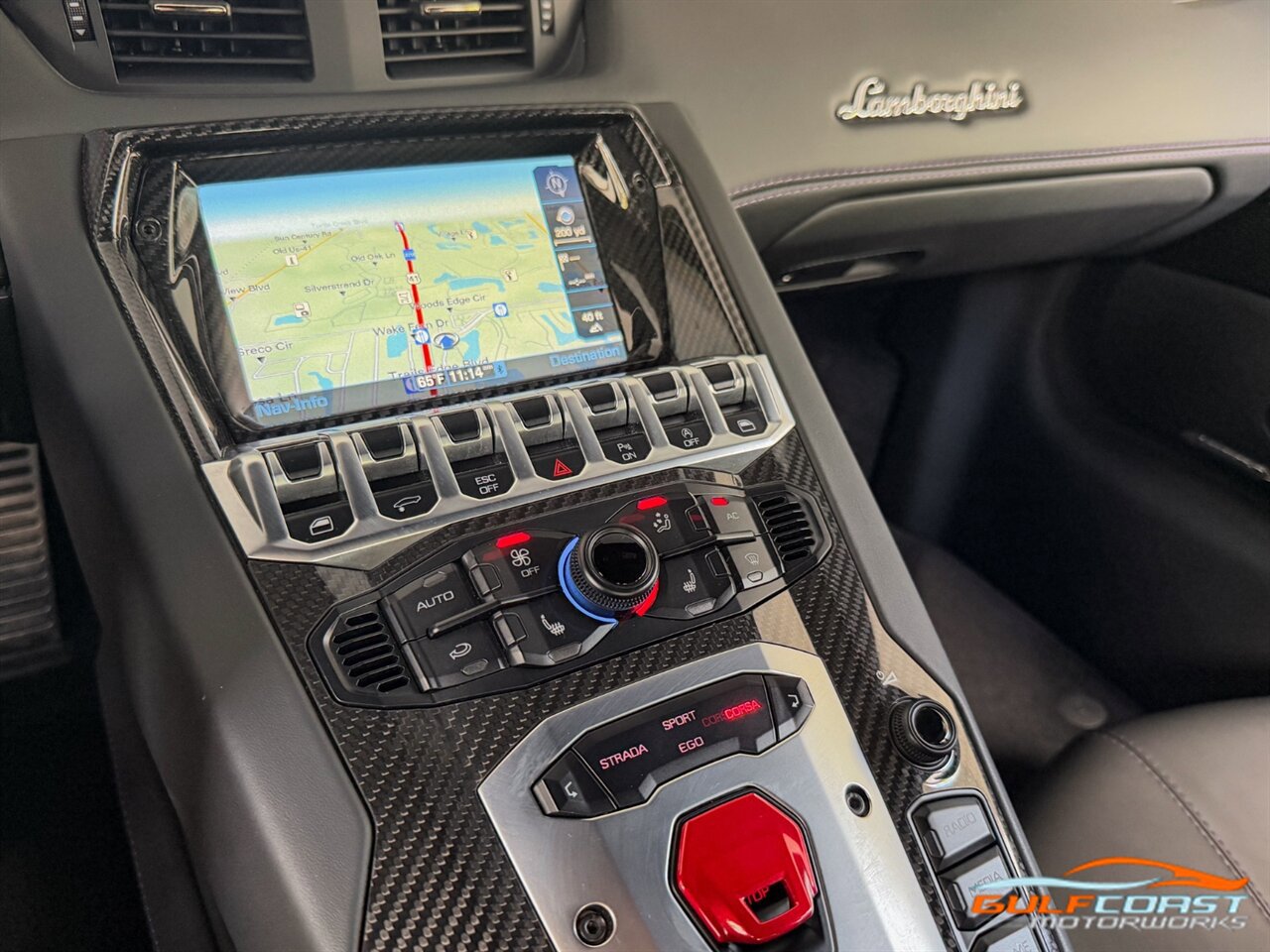 Used 2018 Lamborghini Aventador S image 21