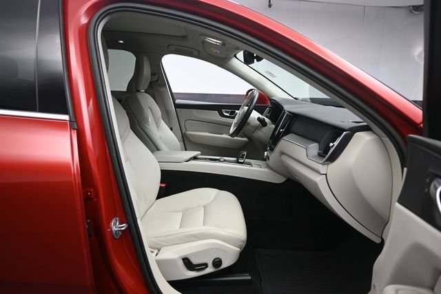 Used 2023 Volvo XC60 B5 Core w/ Climate Package FWD image 26