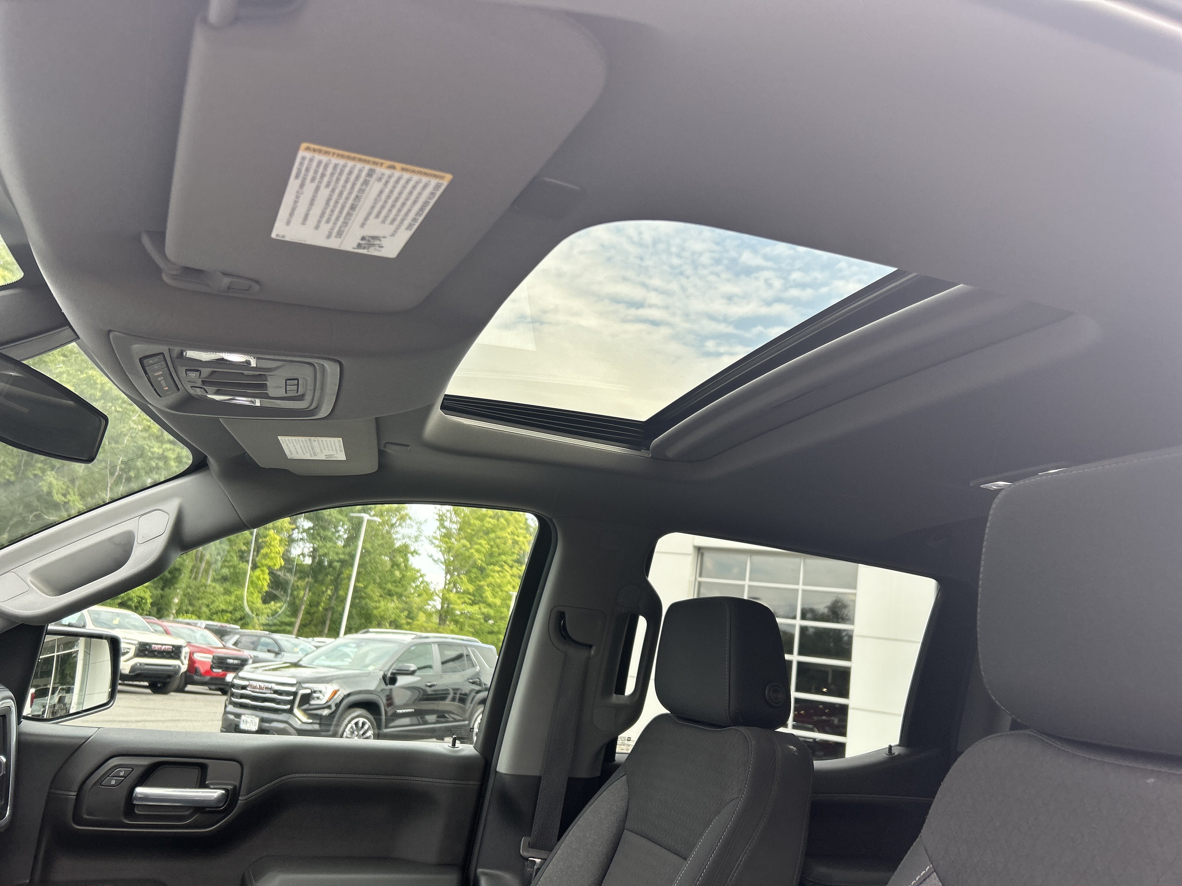Used 2020 Chevrolet Silverado 1500 LT Trail Boss AWD/4WD image 27