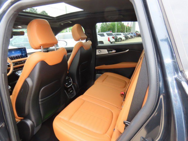Certified 2022 Lincoln Nautilus Black Label w/ Class II Trailer Tow Package AWD/4WD image 19
