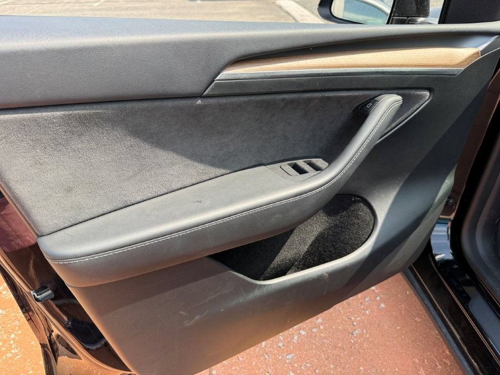 Used 2023 Tesla Model Y Long Range AWD/4WD image 8