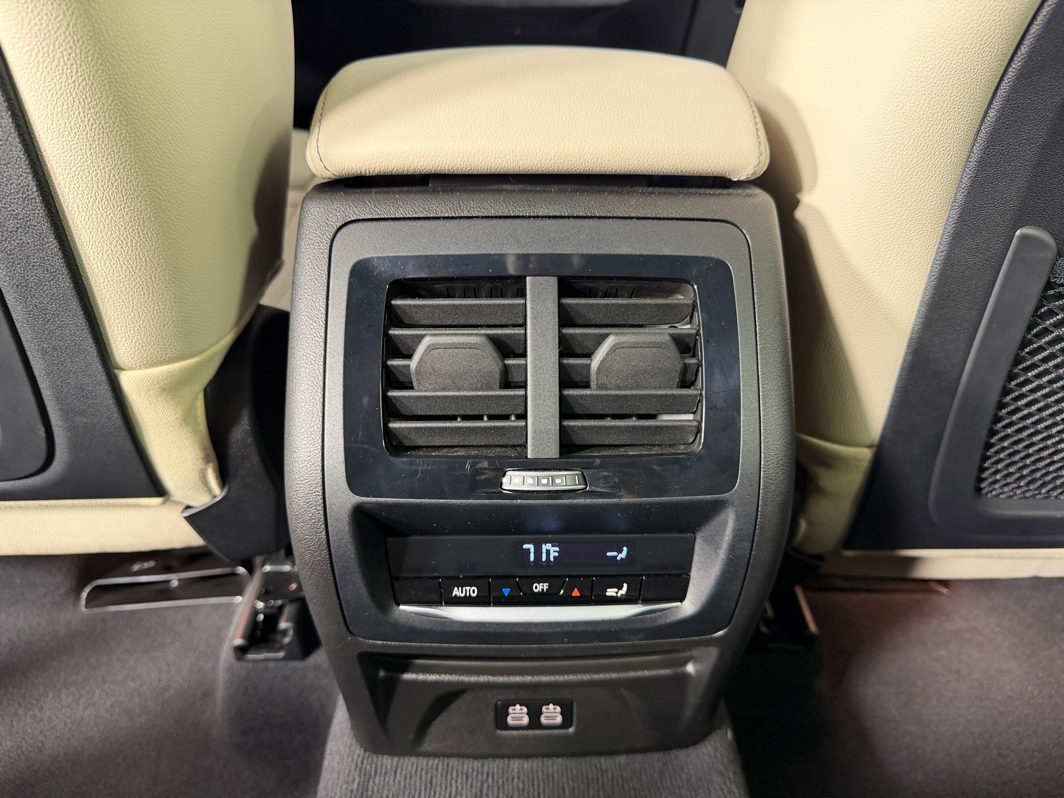 Certified 2024 BMW X3 sDrive30i w/ Premium Package w/ZPA RWD image 30