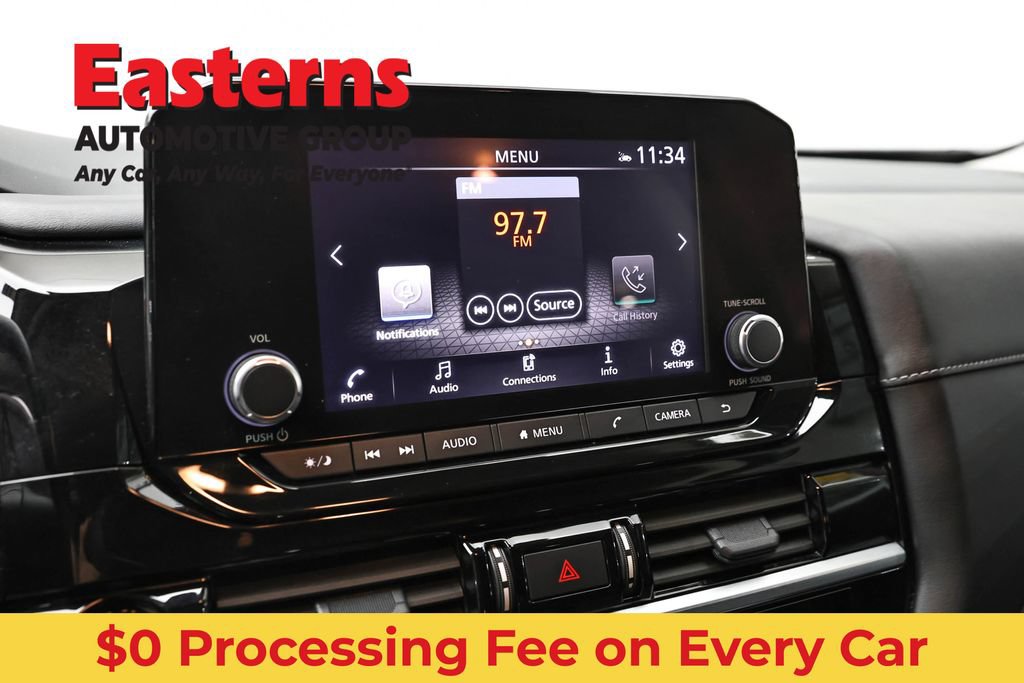 Used 2025 Nissan Pathfinder SV FWD image 19