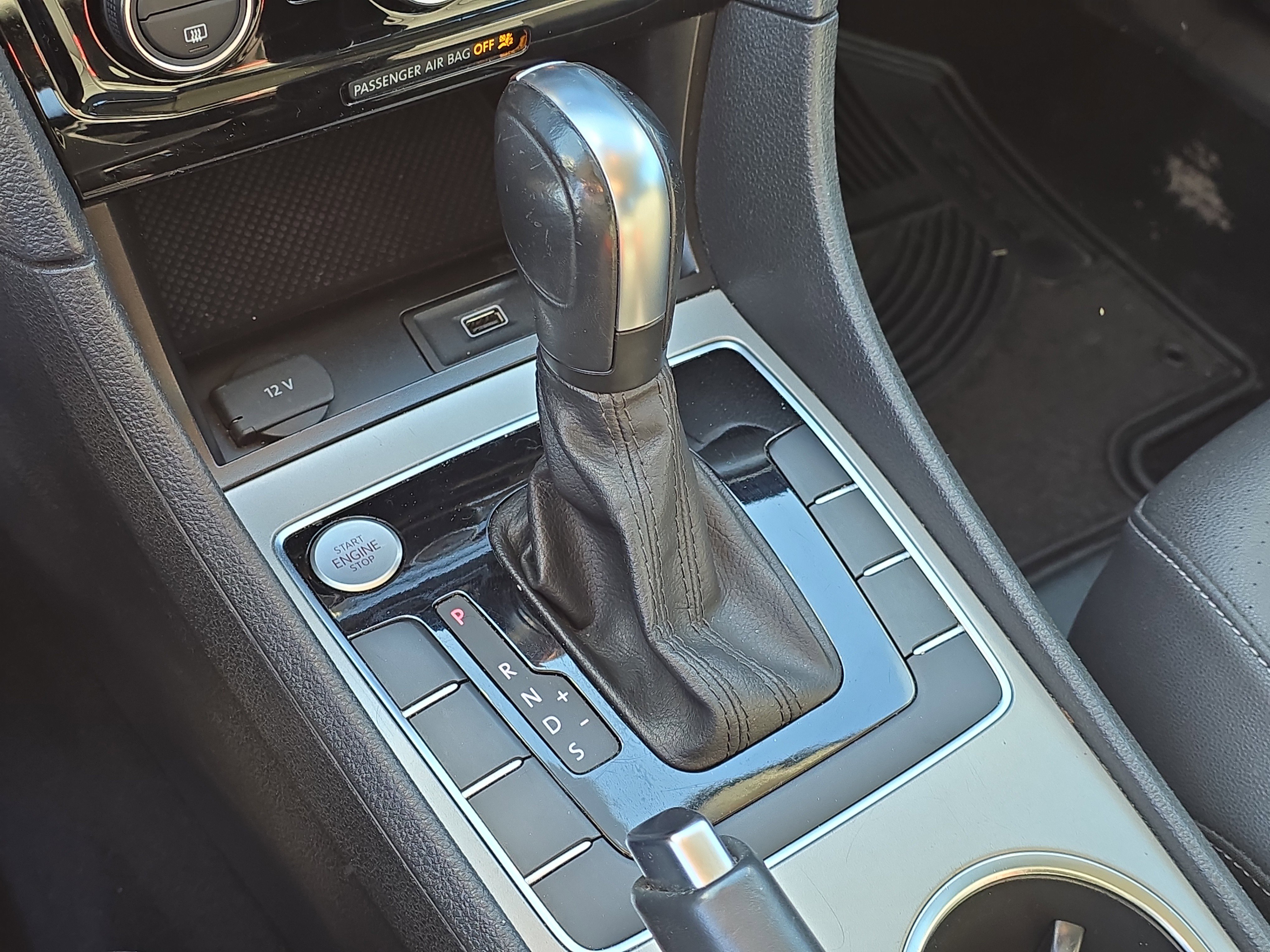 Used 2022 Volkswagen Passat 2.0T SE image 26