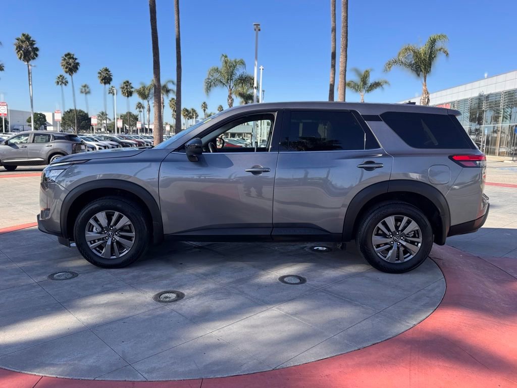 Certified 2024 Nissan Pathfinder S image 5