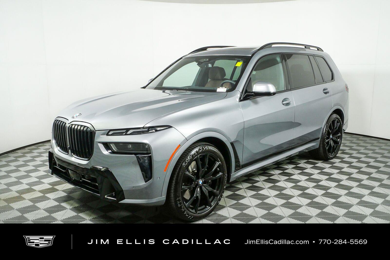 Used 2024 BMW X7 xDrive40i w/ M Sport Package AWD/4WD image 27