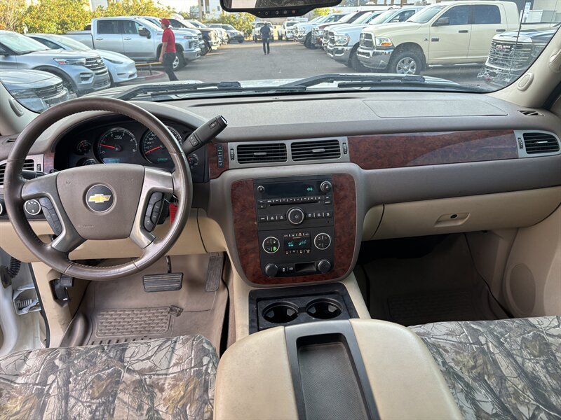 Used 2014 Chevrolet Silverado 3500 LTZ w/ Suspension Package, Off-Road AWD/4WD image 11
