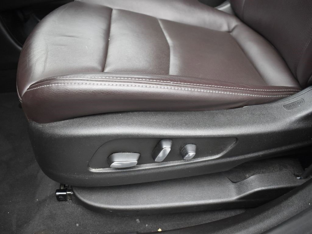 Used 2022 Cadillac XT6 Premium Luxury w/ Technology Package image 11