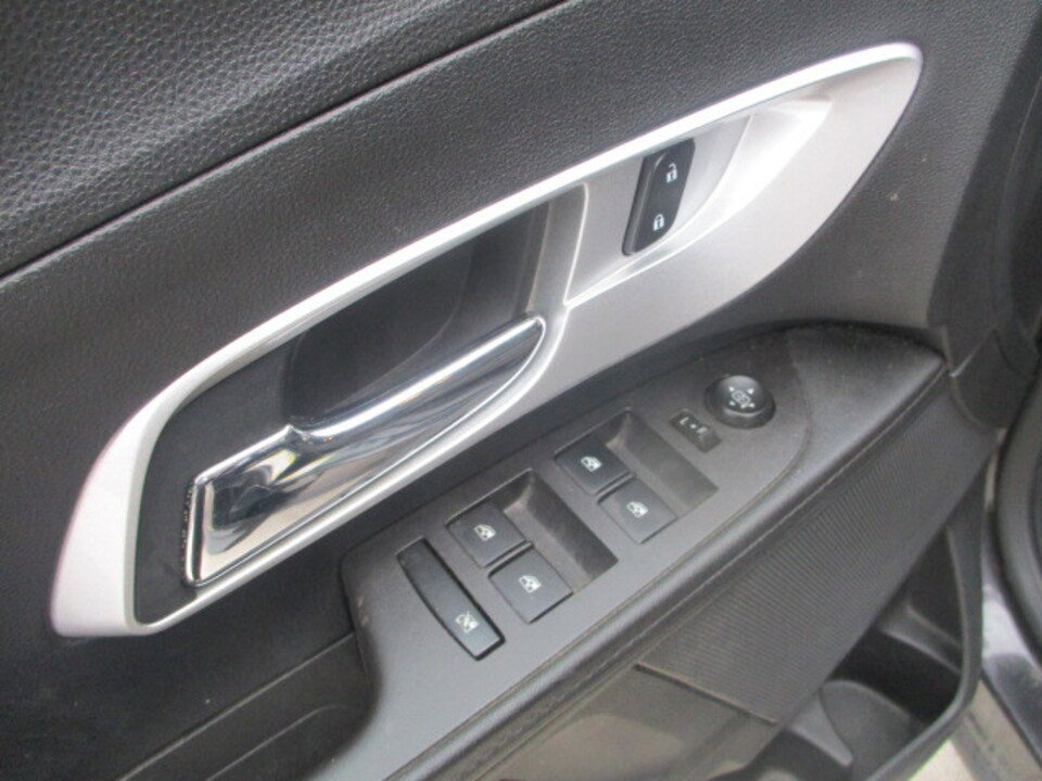 Used 2016 Chevrolet Equinox LT w/ Convenience Package image 23