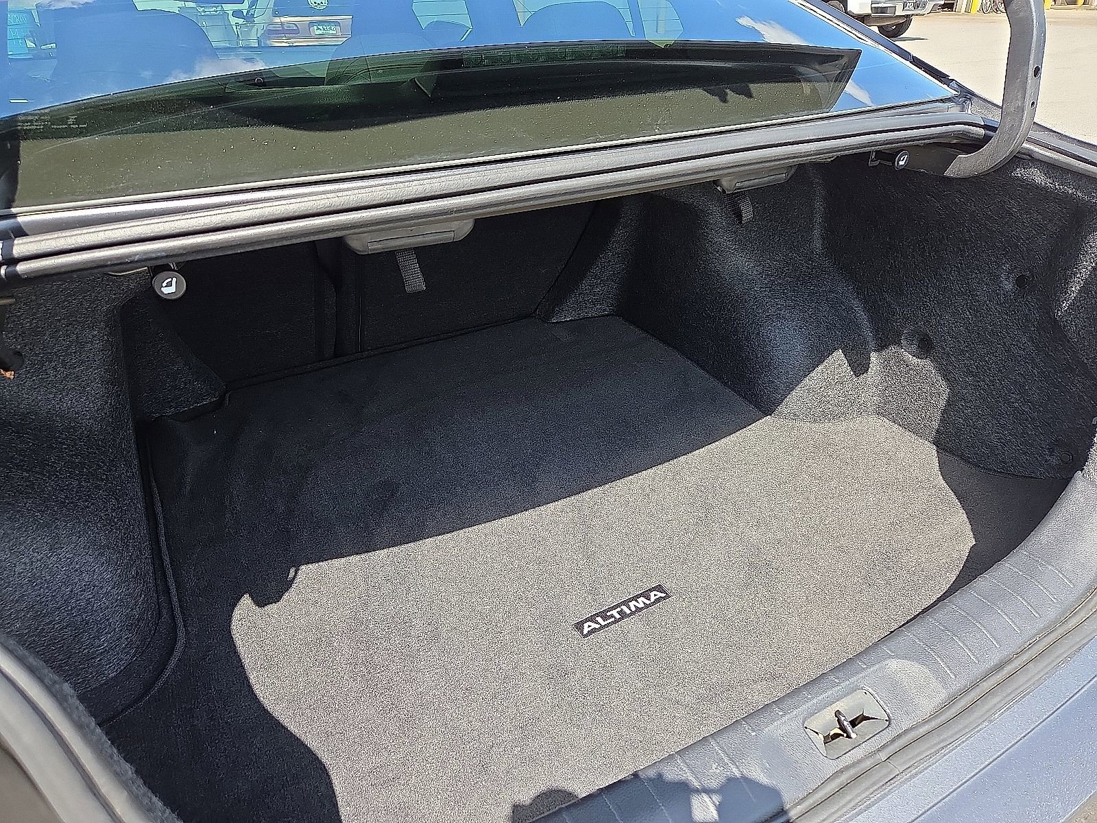 Used 2024 Nissan Altima 2.5 S image 8