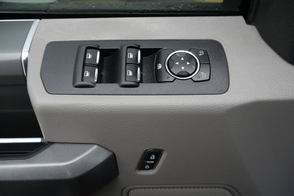 Used 2016 Ford F150 XLT w/ Equipment Group 302A Luxury image 29