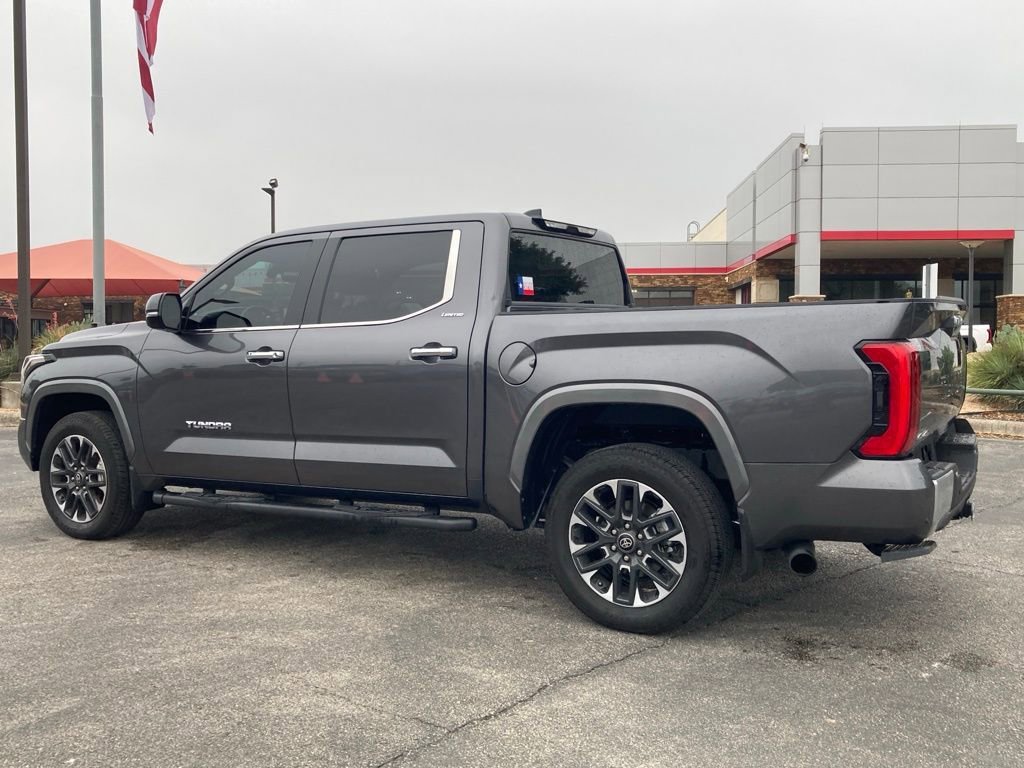 Used 2025 Toyota Tundra Limited AWD/4WD image 6