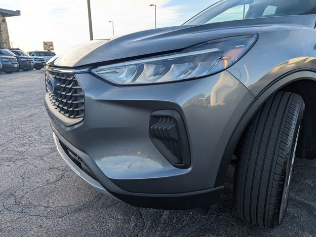 Certified 2024 Ford Escape Active w/ Cold Weather Package image 5