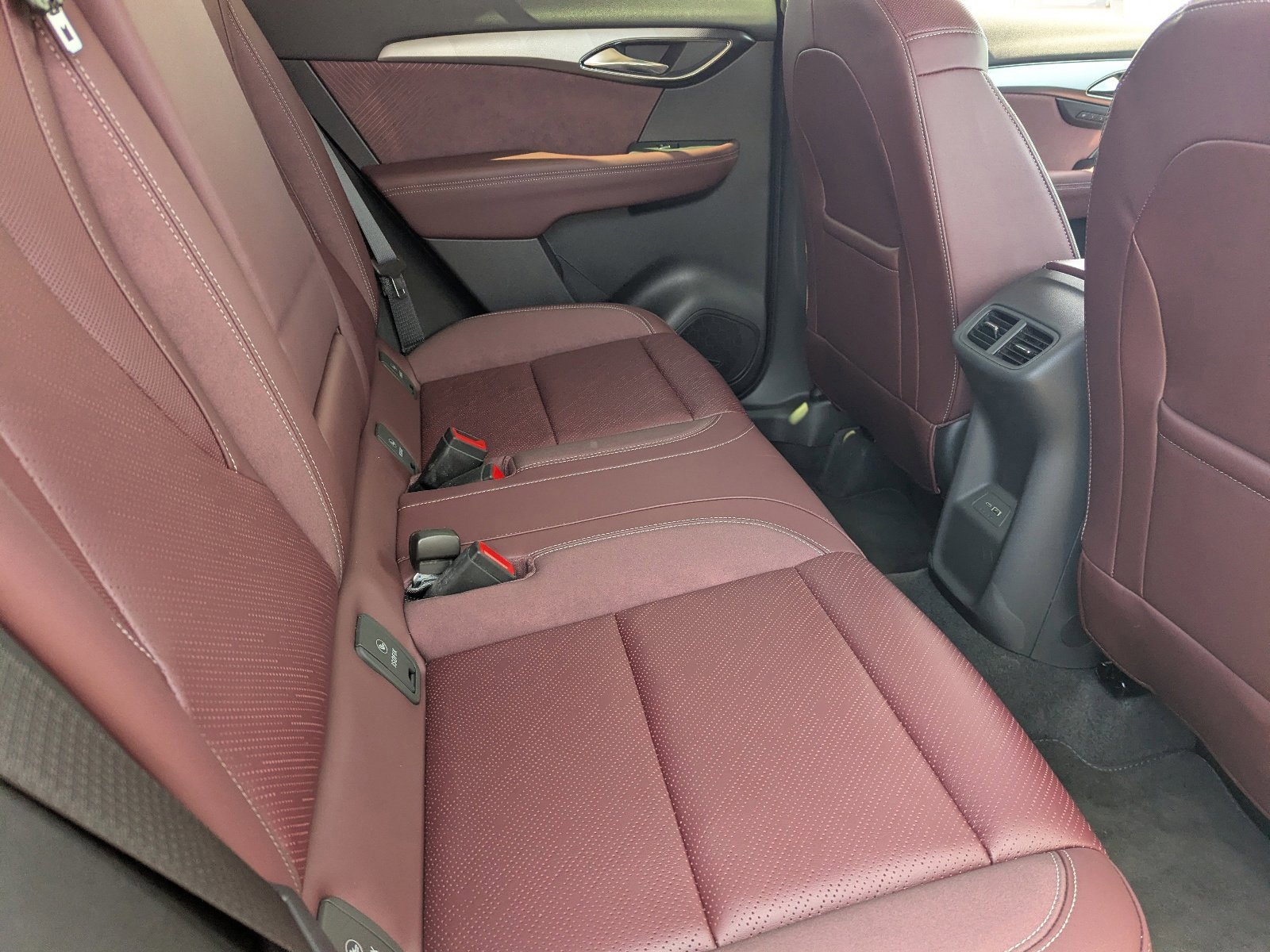 Used 2025 Buick Envision Sport Touring image 14