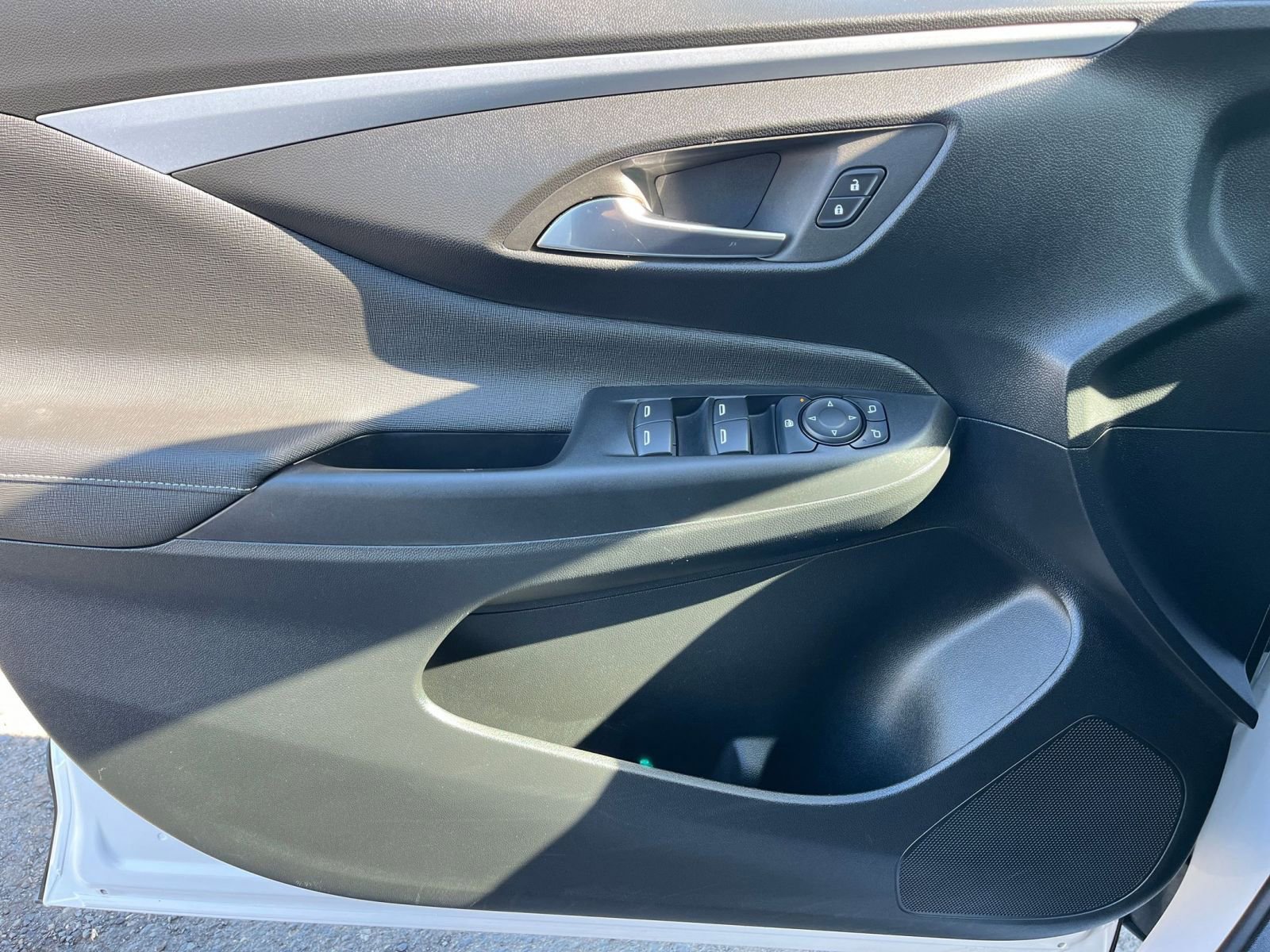 Used 2025 Buick Envista Preferred image 18