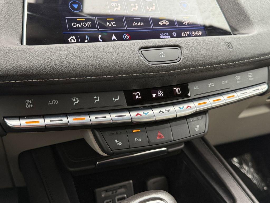 Used 2019 Cadillac XT4 Luxury w/ Cold Weather Package image 18
