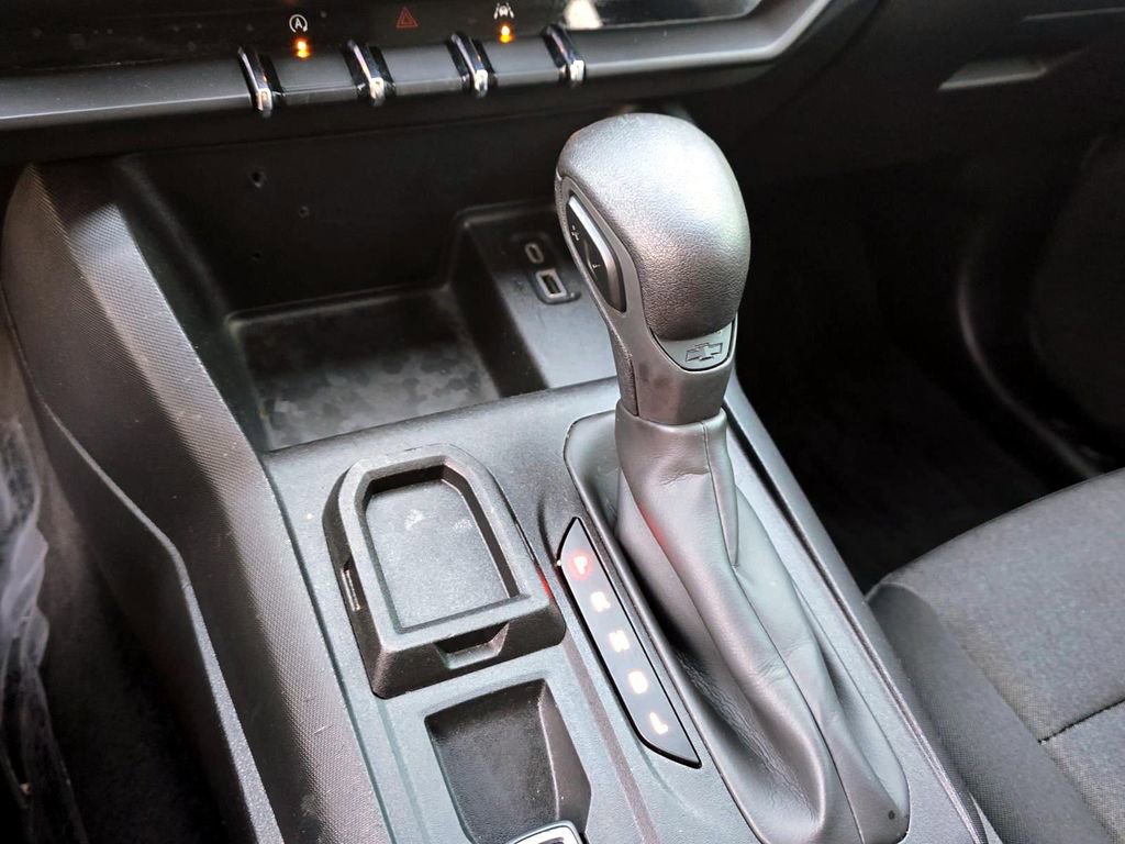 Used 2023 Chevrolet Colorado W/T image 18