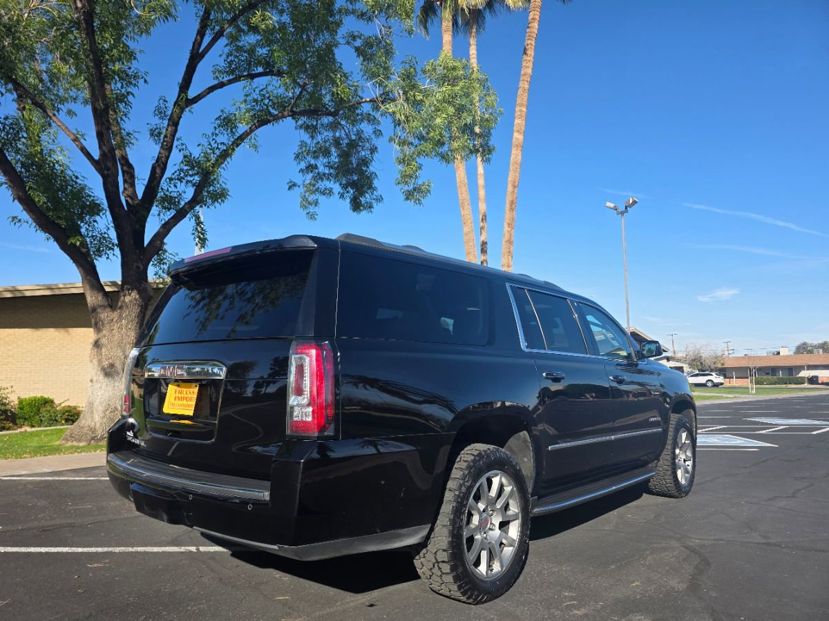 Used 2018 GMC Yukon XL Denali image 12