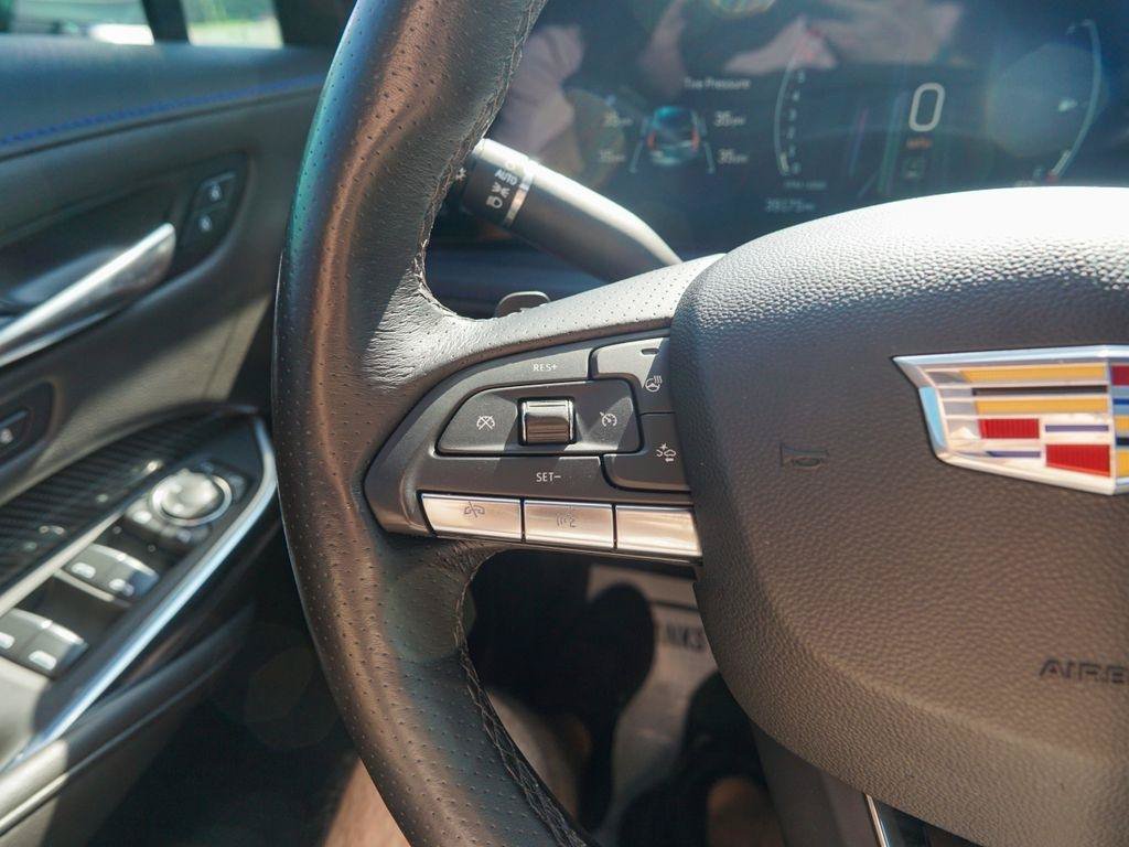 Used 2024 Cadillac XT4 Sport FWD image 22