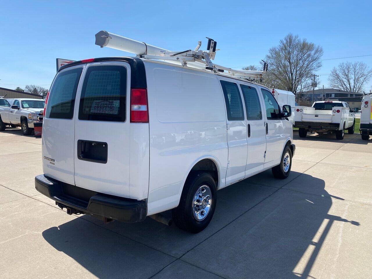 Used 2013 Chevrolet Express 2500 RWD image 7