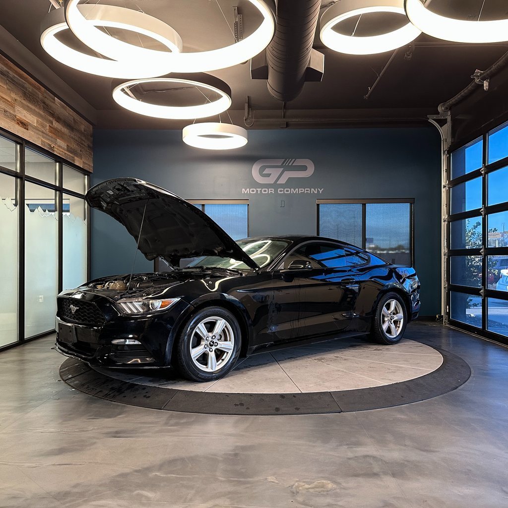 Used 2017 Ford Mustang Coupe image 22