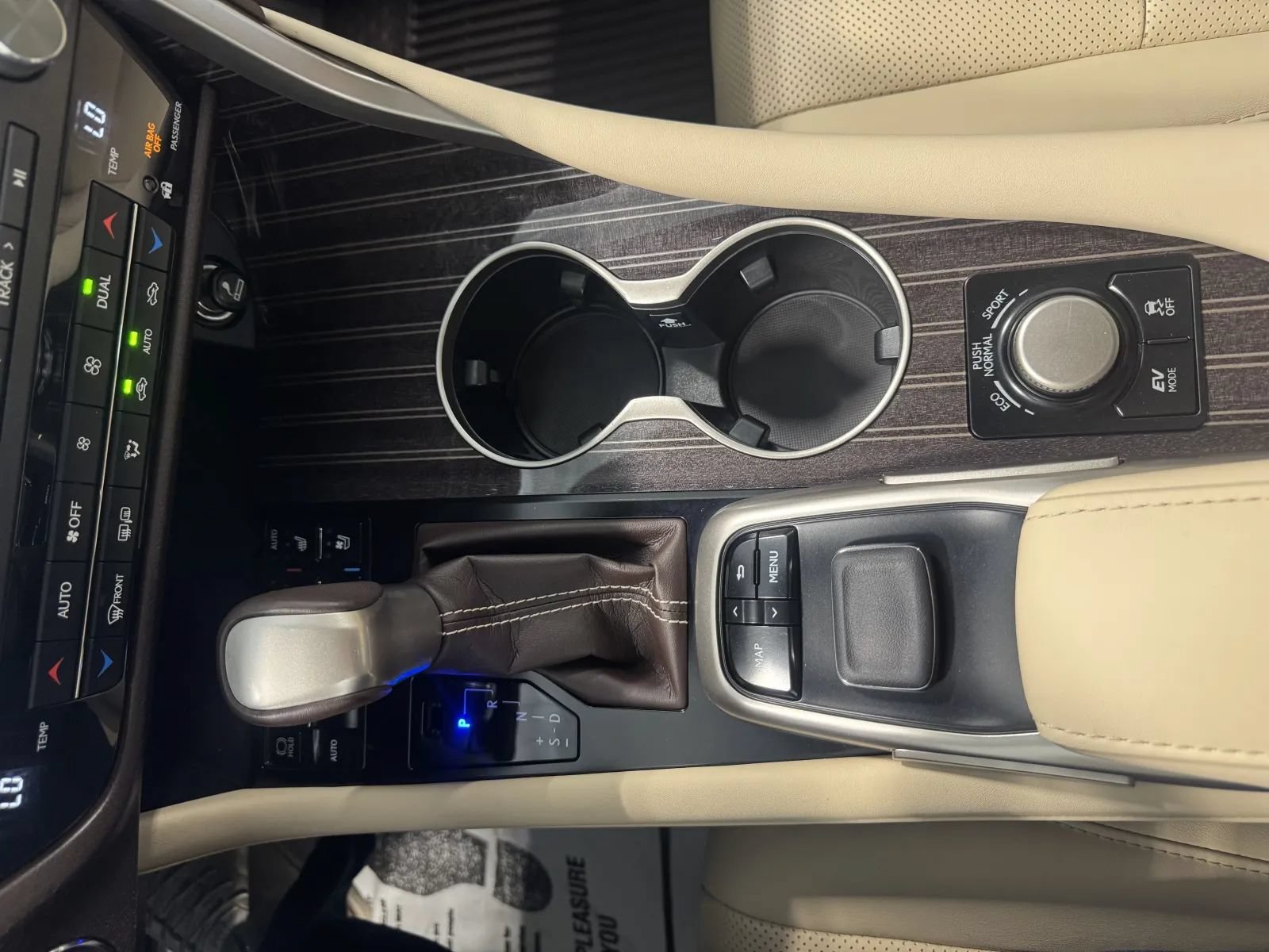 Used 2018 Lexus RX 450h AWD w/ Luxury Package image 36