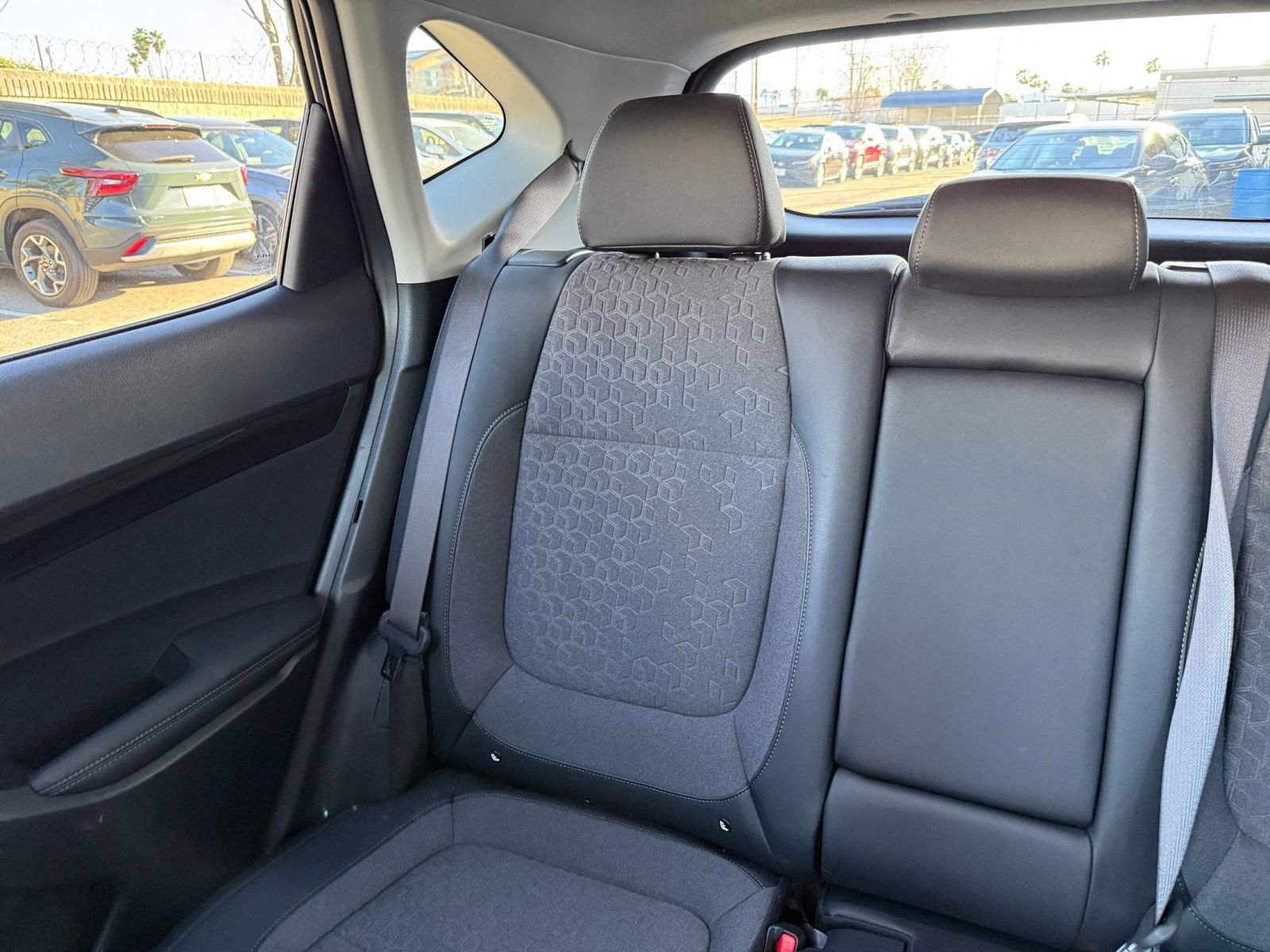 Used 2025 Kia Seltos S image 40