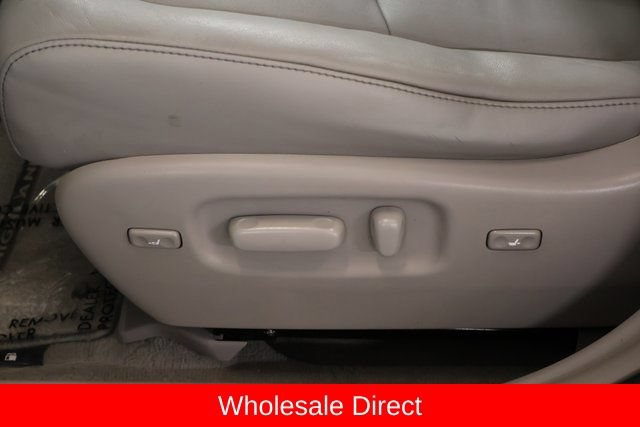 Used 2010 Toyota Highlander Limited AWD/4WD image 12