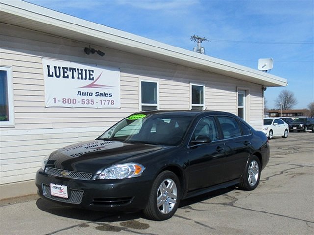 Used 2015 Chevrolet Impala LT w/ LT Sunroof Package image 2